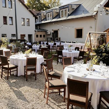 Revesz Hotel, Restaurant And Rosa Spa Gyor Luaran gambar